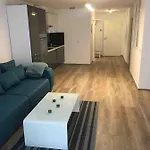 Weiherhausstrasse 6 Apartman