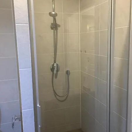 Appartement Weiherhausstrasse 6 *