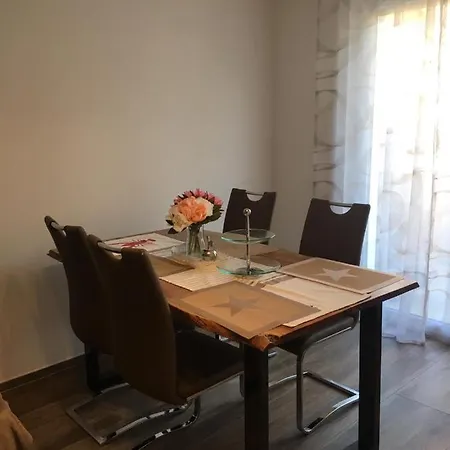Weiherhausstrasse 6
