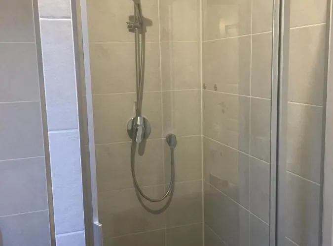 公寓 Weiherhausstrasse 6 *