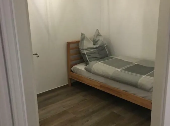 Weiherhausstrasse 6 *